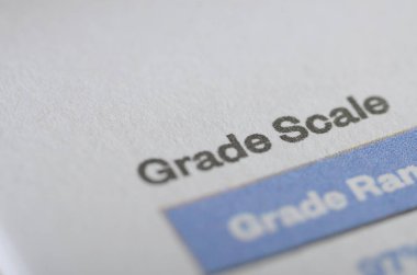 Not Ölçeği ve Değerlendirme Kriterlerini Gösteren Akademik Belgenin Kapanışı