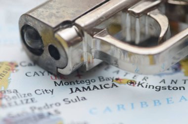 Ceplerinde Elleri Olmayan Profesyonel Figür Minimum, Temiz, Kurumsal.