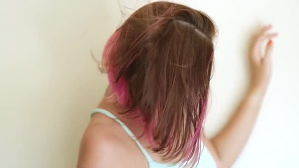 Millennial Trendy Pretty Young Woman Dyed Gemini Hair Showing Her — Vídeo de Stock