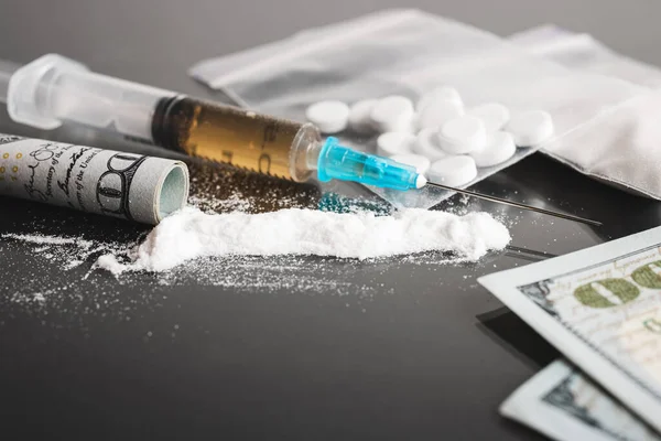 Наркотики Темному Тлі Кокаїн Або Білий Порошок Героїну Білі Таблетки — стокове фото