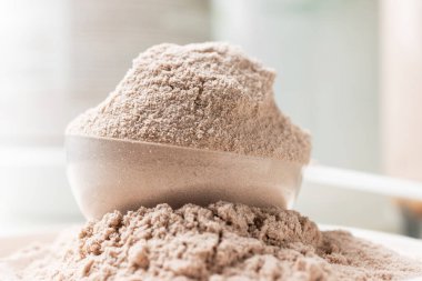 Peynir altı suyu Protein tozu kaşık ölçüm.