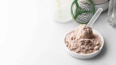 Peynir altı suyu Protein tozu kaşık ölçüm.