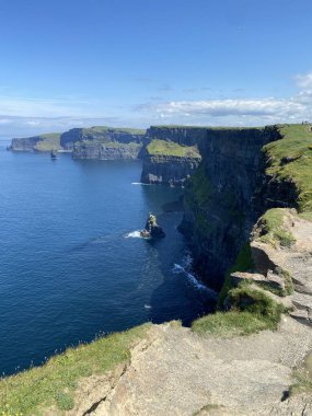 Clare ilçesinde güzel bir uçurum