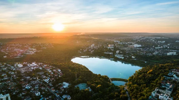 Vista Aérea Drone Chisinau Pôr Sol Moldávia Vista Parque Valea — Fotografia de Stock