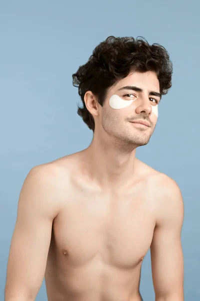 Jeune Homme Caucasien Avec Une Barbe Chaume Des Taches Sous — Photo