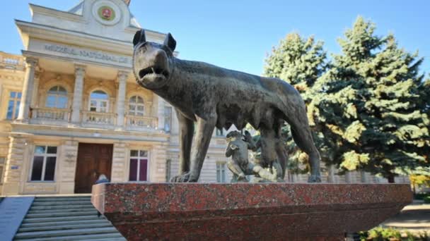 Chisinau Moldova Oktober 2022 Närbild Monumentet Capitoline Wolf Chisinau National — Stockvideo