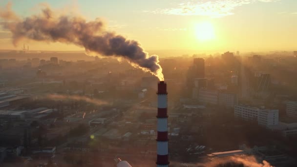 Воздушный Беспилотный Обзор Теплоэлектростанции Кишиневе Восходе Солнца Молдова Вид Трубы — стоковое видео