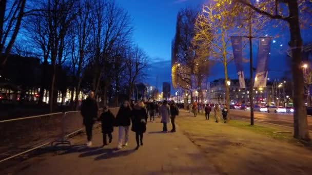 Paris France December 2022 Street View City Downtown Night Walking — Wideo stockowe