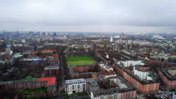 Вид Воздушного Беспилотника Гамбург Германия Жилой Район Зданиями Облачная Погода — стоковое видео