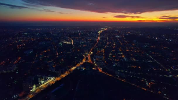 Flygdrönare Syn Chisinau Vid Solnedgången Moldavien Utsikt Över Staden Med — Stockvideo