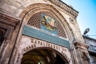 İstanbul, Türkiye 'deki Büyük Pazar' ın antik kapılarının manzarası