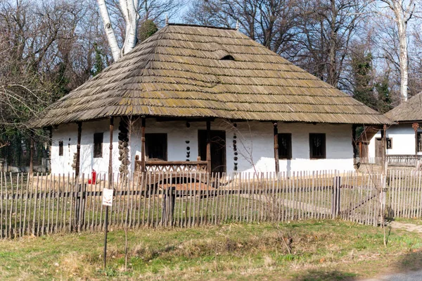 Pohled Village Museum Rumunské Bukurešti Stará Obytná Budova Národním Stylu — Stock fotografie