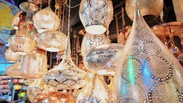 Vista Múltiples Lámparas Nacionales Turcas Para Venta Gran Bazar Estambul — Vídeos de Stock