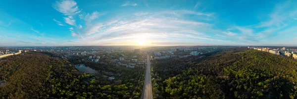 Drone Aéreo Vista Panorâmica Chisinau Pôr Sol Moldávia Parque Com — Fotografia de Stock