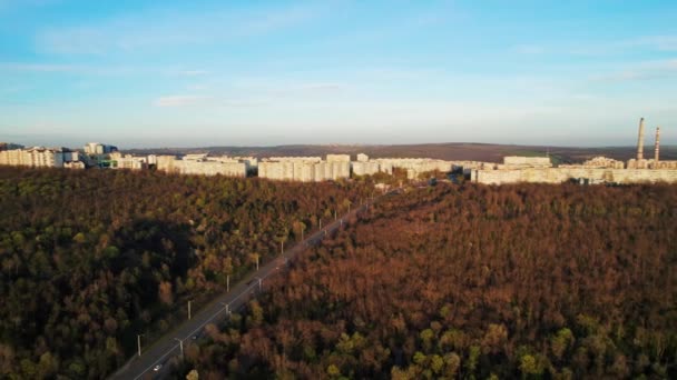 Luchtdrone Zicht Chisinau Bij Zonsondergang Moldavië Woonwijk Park Vol Bomen — Stockvideo