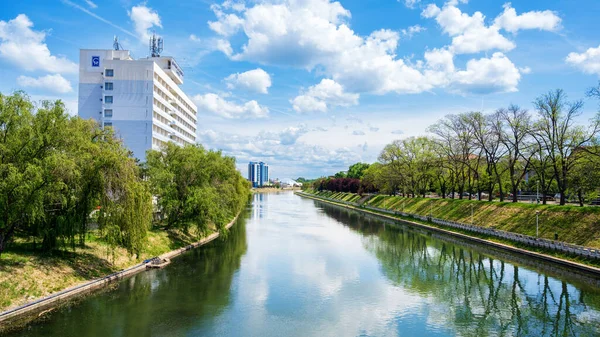 Blick Auf Den Fluss Crisul Repede Der Innenstadt Von Oradea — Stockfoto