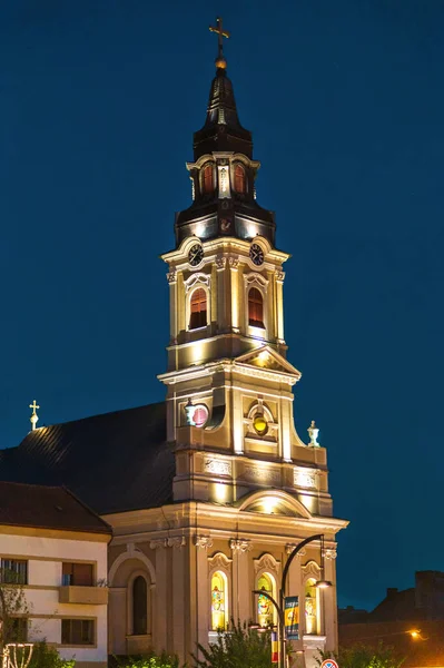 Вид Освещенный Фасад Лунной Церкви Расположенной Площади Унирий Центре Города — стоковое фото