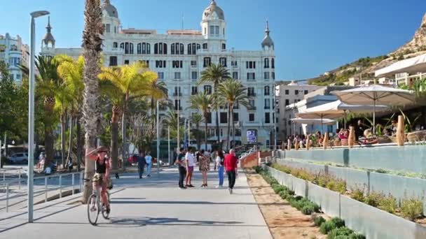 Alicante Spanien April 2023 Blick Von Menschen Auf Einer Straße — Stockvideo