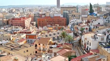 ALICANTE, İSPAN - 25 Nisan 2023 Kasabanın panoramik manzarası