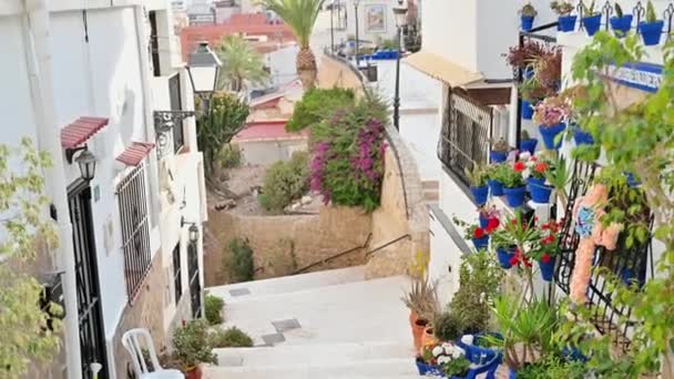 Una Calle Con Escaleras Flores Almería España — Vídeos de Stock