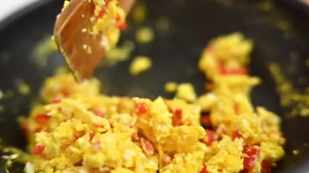 Omelette Preparation Black Pan Slow Motion — Stock Video