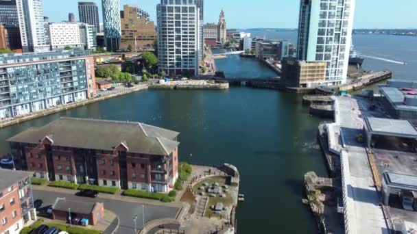 Pemandangan Drone Udara Kota Dan Pelabuhan Liverpool United Kingdom — Stok Video