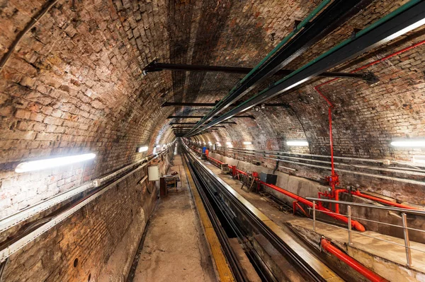 土耳其伊斯坦布尔地下隧道景观 — 图库照片