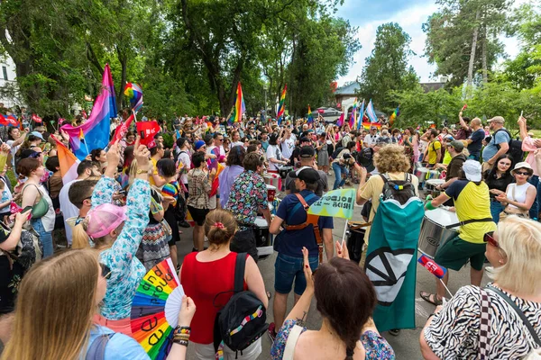 Chisinau Moldova Junho 2023 Parada Orgulho Centro Cidade Pessoas Com — Fotografia de Stock