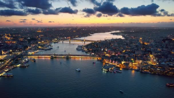 Türkiye Gün Batımında Stanbul Hava Aracı Görüntüsü Birden Fazla Bina — Stok video