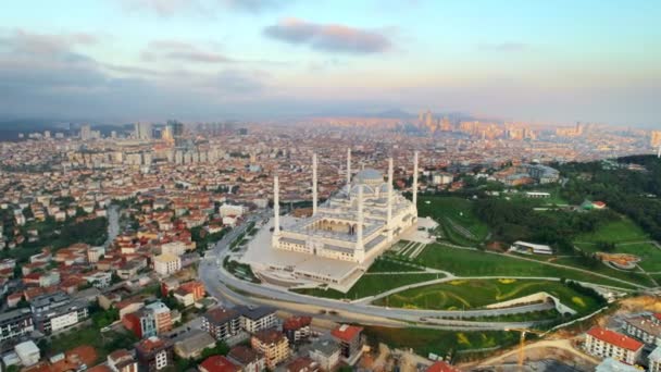 Vista Aérea Drone Istambul Pôr Sol Turquia Mesquita Camlica Com — Vídeo de Stock