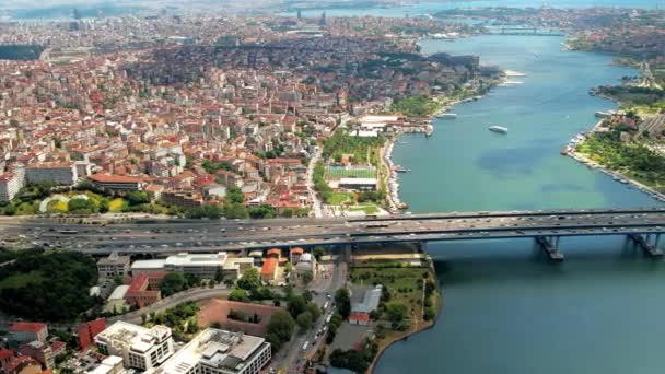 Vista Aérea Del Dron Estambul Turquía Puente Halic Con Múltiples — Vídeos de Stock