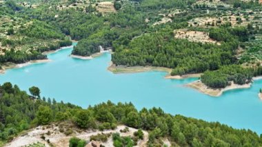 Alicante, Ispanya 'da Guadalest rezervuar panoramik görünümü