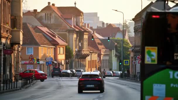 Brasov Rumania Agosto 2023 Vista Calle Ciudad Edificios Residenciales Antiguos — Vídeos de Stock