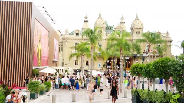 Monaco Monaco Sierpnia 2023 Widok Plac Wieloma Osobami Zielenią Przed — Wideo stockowe