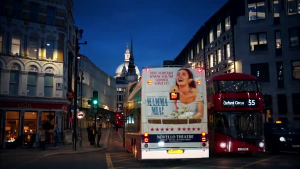 Londres Royaume Uni Septembre 2023 Paysage Urbain Soirée Promenades Bus — Video