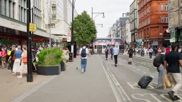 Londres Reino Unido Agosto 2023 Paisagem Rua Cidade Múltiplas Pessoas — Vídeo de Stock