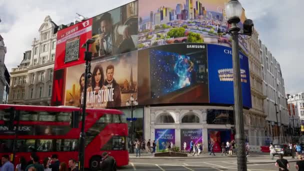 Londra Rli Kingdom Ağustos 2023 Kırmızı Otobüs Piccadilly Sirki Nde — Stok video