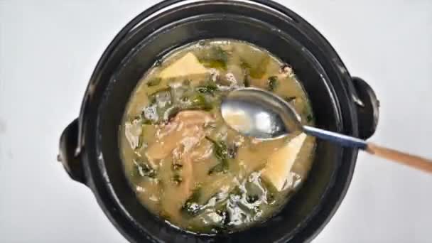Ανακατεύοντας Σούπα Miso Τυρί Tofu Vegan Αργή Κίνηση — Αρχείο Βίντεο