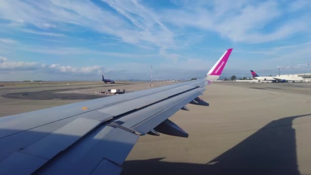 Νίκαια Γαλλία Σεπτεμβρίου 2023 Άποψη Αεροδρομίου Από Προσγειωμένο Αεροπλάνο Που — Αρχείο Βίντεο
