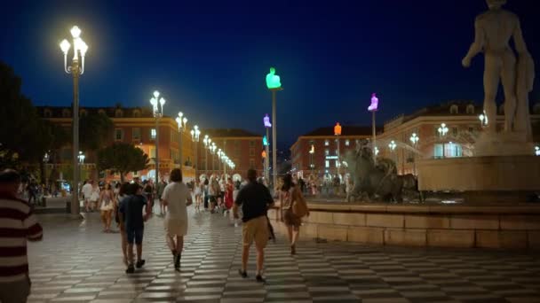 Nice Francja Września 2023 Miejsce Massena Wieczorem Wielu Spacerujących Ludzi — Wideo stockowe