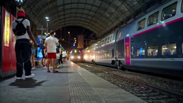 Ницца Франция Сентября 2023 Вид Железнодорожный Вокзал Ниццы Вилле Вечером — стоковое видео