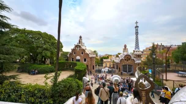 Barcelona Espanha Outubro 2023 Park Guell Arquitetura Antoni Gaudi Com — Vídeo de Stock