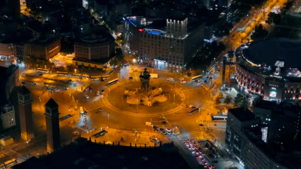 下午西班牙巴塞罗那西班牙广场的无人驾驶飞机俯瞰 转圈与移动的汽车 建筑物 — 图库视频影像