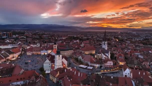 Luchtfoto Drone Timelapse Zicht Sibiu Bij Zonsondergang Roemenië — Stockvideo