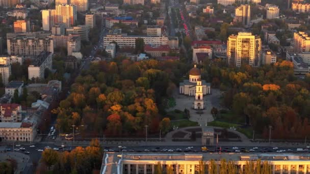 Вид Воздуха Центр Кишинева Рождественским Собором Триумфальной Аркой Молдова — стоковое видео