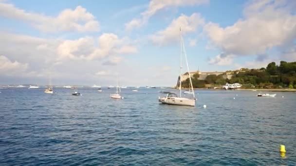 Iates Flutuando Perto Ilha Saint Marguerite França — Vídeo de Stock
