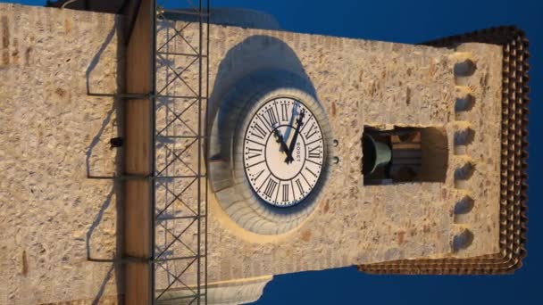 Каменная Церковь Нотр Дам Эсперанс Закате Каннах Готическом Стиле Вертикальный — стоковое видео
