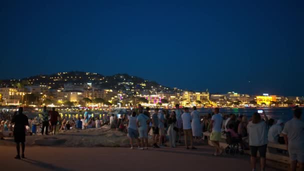 Cannes Francia Septiembre 2023 Personas Descansando Cerca Del Mar Mediterráneo — Vídeo de stock