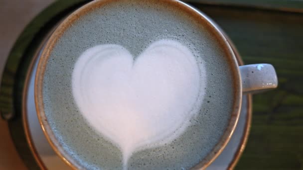 Fotografii Sus Jos Spumă Latte Art Băutura Albastră Matcha — Videoclip de stoc