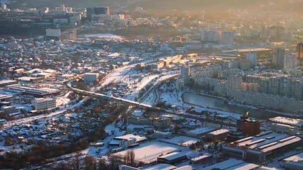 Lotu Ptaka Widać Miasto Kiszyniów Pokryte Śniegiem Zachodzie Słońca Zima — Wideo stockowe